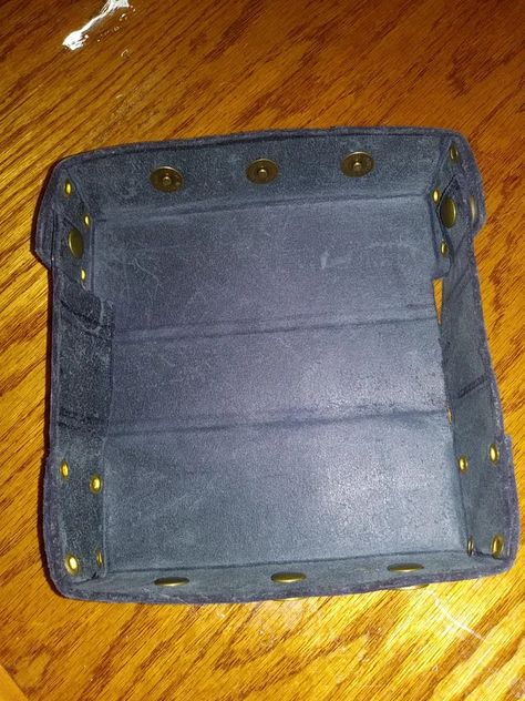 Unique Approach to Leather Dice Tray and Dice Storage : 11 Steps (with Pictures) - Instructables Diy Dnd Dice Tray, Multi Pocket Dice Bag Pattern, Dice Tray Pattern, Leather D20 Dice Bag, Leather Dice Tray, Dice Cup, Leather Tray, Diy Tray, Dice Tray