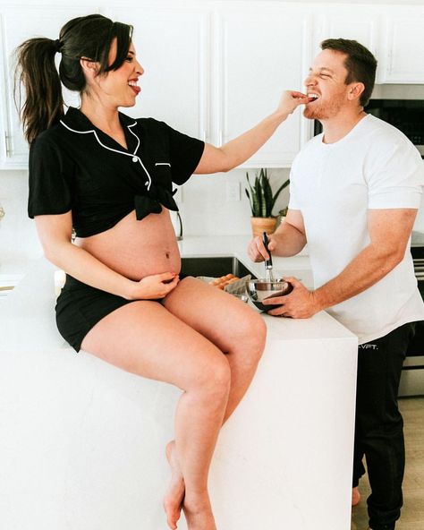 Couples Maternity Shoot in the Kitchen with Sierra Dallas | Michelle Bongirno Couples Maternity Shoot, Maternity Shots, Pregnancy Looks, Pregnant Couple, Cameron Dallas, Maternity Shoot, Kitchen Cooking, Pregnancy Shoot, Maternity Pictures