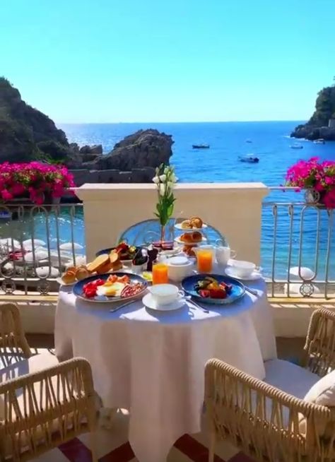 Spain Aesthetic, Portofino Italy, Belmond Hotels, Italy Hotels, Italy Aesthetic, European Vacation, The Hills, Europe Destinations, Positano