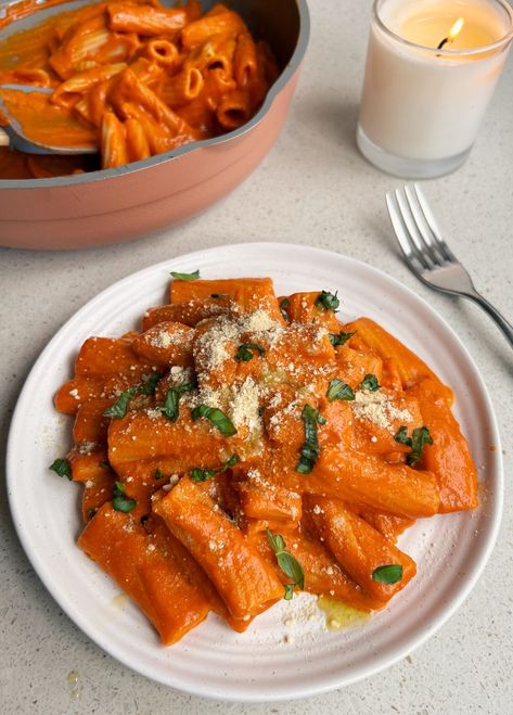 Creamy Red Pepper Pasta (Vegan) | Gina Burgess Creamy Red Pepper Pasta, Tofu Pasta, Pumpkin Quinoa, Red Pepper Pasta, Pepper Pasta, Vegan Parmesan, Roasted Red Peppers, Quinoa Salad, Pasta Dish