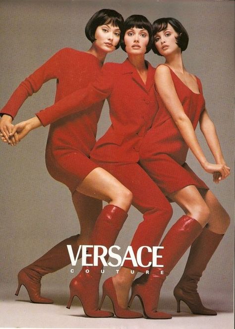 Partywear inspired by 90s fashion campaigns Dresses Reference, Ad Aesthetic, Runway Archive, Urban Street Fashion, 1990 Style, Dorothy Dandridge, Shalom Harlow, Amber Valletta, Stephanie Seymour