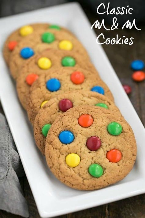 Mnm Cookies Recipe, Mnm Cookies, Cookies Bakery, M M Cookies, Cookie Bakery, Ginger Cookies, Strawberry Desserts, Easy Cookie Recipes, Homemade Cookies