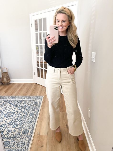 Cream Crop Pants Outfit, Cream Pants Fall Outfit, Cream Cropped Pants Outfit, What To Wear With Cream Pants, Wide Leg Cream Pants Outfit, Cream Pants Outfit Winter, Cropped Pants Outfit Winter, Cream Wide Leg Pants Outfits, Ivory Pants Outfit