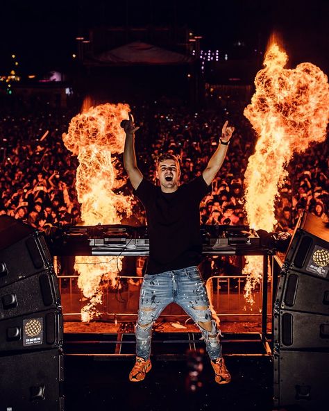 Martin Garrix Concert, Martin Garrix Show, Julian Jordan, Electro Music, Ultra Music Festival, The Martin, Edm Music, Martin Garrix, Calvin Harris