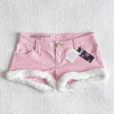 Gyaru Pink, Kawaii Pants, Pastel Coquette, Kawaii Shorts, Coquette Doll, Roblox Shorts, Heart Pocket, Style Evolution, Pink Fur