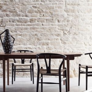 Wishbone Chair Black, Hans Wegner Table, Kaare Klint Safari Chair, Wegner Wishbone Chair, Colonial Chair, Wegner Chair, Design Online Shop, Safari Chair, Carl Hansen & Son