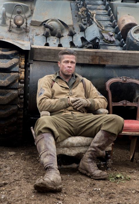 Brad Pitt in Fury (2014) Brad Pitt Fury, Fury 2014, Jennifer Aniston 90s, Fury Movie, Joe Black, Septième Art, Clipuri Video, Movie Wallpapers, Shah Rukh Khan