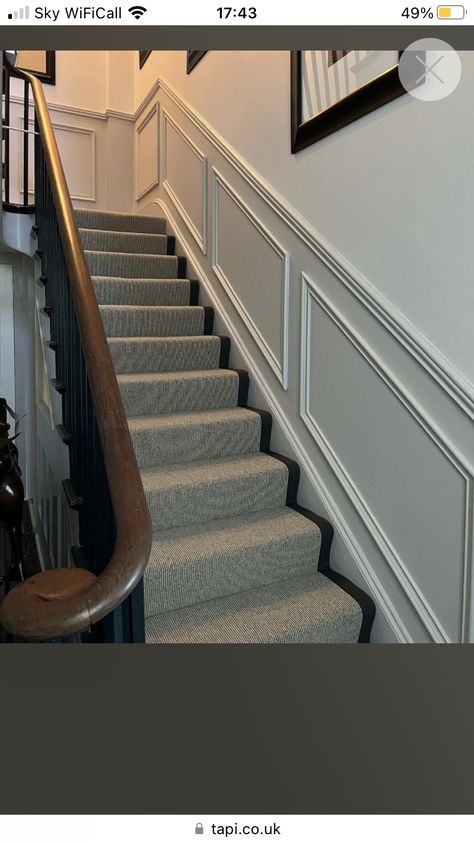 Victorian Stair Carpet Ideas, Staircase Design Carpet, Runner Carpet Stairs, Modern Carpet Stairs, Carpeted Staircase Ideas, Stair Carpet Ideas, Stair Runner Ideas, Best Carpet For Stairs, Hallway Landing