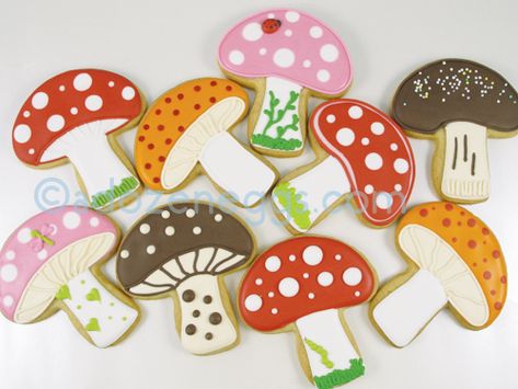 Ann Clark Mushroom Cookies | All the Mushroom cookie designs… | Flickr Mushroom Cookies, Yummy Biscuits, Thanksgiving Cookies, Summer Cookies, Sugar Cookie Designs, Fall Cookies, Fancy Cookies, Creative Cookies, Christmas Sugar Cookies