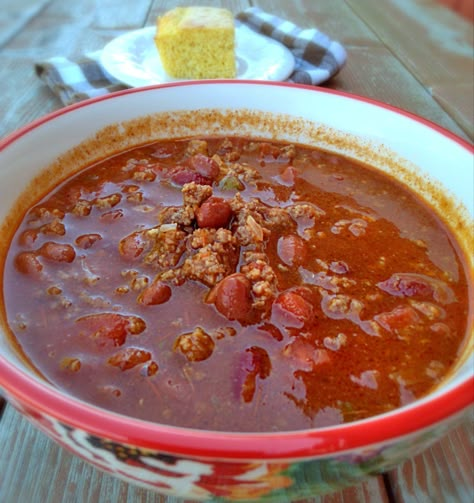 Chili Soup Recipes, Chili Bean Soup, Chili Soup Recipe, Homemade Chili Recipe, Mennonite Recipes, Chili And Cornbread, Soups And Chowders, George Miller, Best Chili