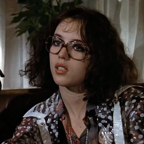 Isabelle Adjani, Powerful Women, Face Claims, Look Cool, Pretty People, Beautiful People, A Woman, Curly Hair Styles, Actresses