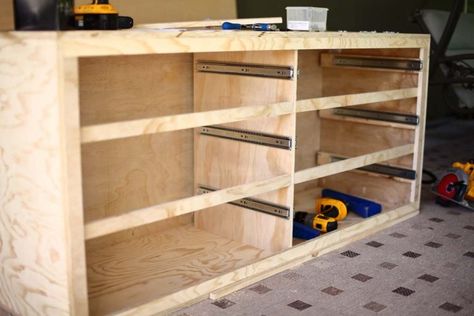 How to Build a DIY 6 Drawer Dresser - TheDIYPlan Komoda Diy, Diy Farmhouse Dresser, Build A Dresser, Handmade Dresser, Diy Dresser Build, Diy Chest Of Drawers, Diy Dresser Drawers, Diy Dresser Plans, Pallet Deck Diy