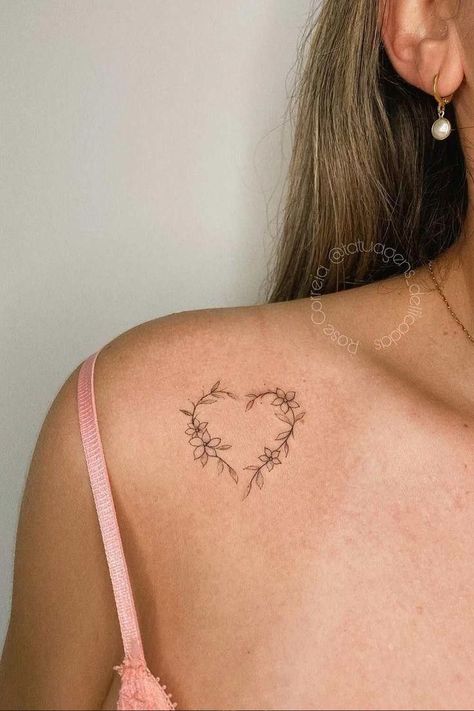 Girlie Tattoos, Tattoo Artist Tattoo, Tattoo Design Tattoo, Tattoo Concepts, Artist Tattoo, Small Pretty Tattoos, Up Tattoo, Petite Tattoos, Tasteful Tattoos