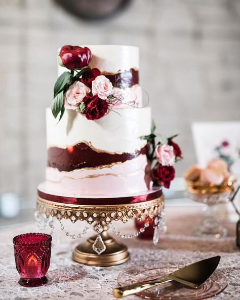 Romantic Burgundy & Blush Wedding Cake on our #original #chandeliercakestand by @thenoblecakery #weddingvendors ... Planning/Coordination:… Blush Wedding Cake, Burgundy Blush Wedding, Burgundy Wedding Cake, Blush Wedding Cakes, Types Of Wedding Cakes, Burgundy And Blush Wedding, Wedding Cakes Elegant, Black Wedding Cakes, White Wedding Theme