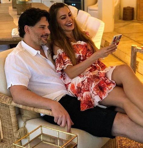 Sofia vergara and Joe maginiello fotos Joe Manganiello And Sofia Vergara, Sofia Vergara And Her Husband, Sofia Vergara Hot, Couple Travel Photos, Couple Travel, Joe Manganiello, Sofia Vergara, Travel Couple, Modern Family