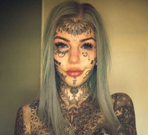 Amber Luke, Facial Tattoos, Face Tattoos, Only Girl, Body Mods, Tattoos For Women, Cool Tattoos, Body Art, Piercings