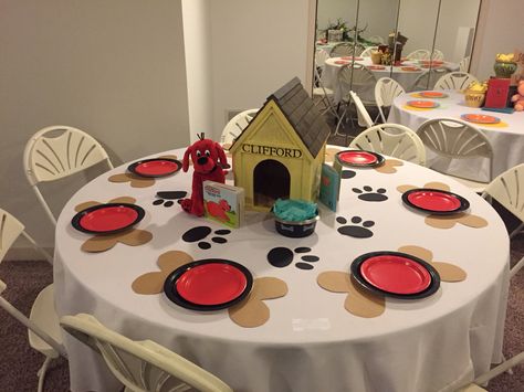 Dog Birthday Table Ideas, Dog Theme Table Decorations, Clifford 1st Birthday Party, Dog Party Table Decor, Dog Birthday Centerpieces, Clifford Party Ideas, Clifford Birthday Party Ideas, Dog Party Centerpiece Ideas, Dog Centerpiece Ideas