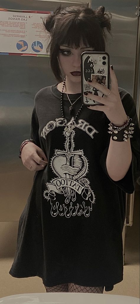 Metalcore Outfit Women, Bella + Core + Aesthetic, Metalcore Outfit, Goth Baddie, Casual Goth, + Core + Aesthetic, Outfit Women, Grunge Y2k, Swaggy Outfits