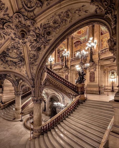 Opera Garnier Paris, House In Paris, Paris Opera House, Opera Garnier, Paris Vibes, Parisian Vibes, Love Paris, Parisian Life, Architecture History