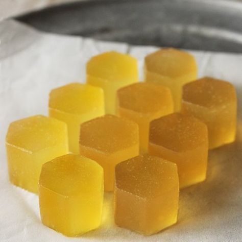 Chamomile Gummies, Diy Honey, Cinnamon Whiskey, Gummies Recipe, Aesthetic Health, Tattoo Health, Honey Candy, Honey Diy, Edible Crafts