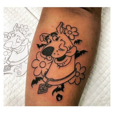 Scooby Doo Flower Tattoo, Simple Scooby Doo Tattoo, Scooby Tattoo, Scooby Doo Tattoo Ideas, Dotwork Flash, 24 Tattoo, Scooby Doo Tattoo, Brother Tattoo, Filler Tattoos