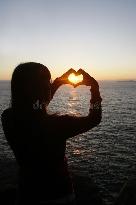 Hand Hearts, Heart Shadow, Hand Wallpaper, Heart Shaped Hands, Bff Photography, About Heart, Sun Photo, Yoga Photography, Heart Hands