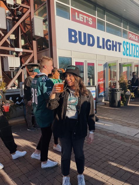 Nfl Game Day Outfit Woman Eagles, Eagles Game Day Outfit Winter, Football Tailgate Photoshoot, Philly Eagles Game Outfit, Philadelphia Eagles Game Day Outfit, Eagles Outfit Philadelphia Women, Philadelphia Eagles Outfits For Women, Philadelphia Eagles Outfit, Eagles Game Day Outfit