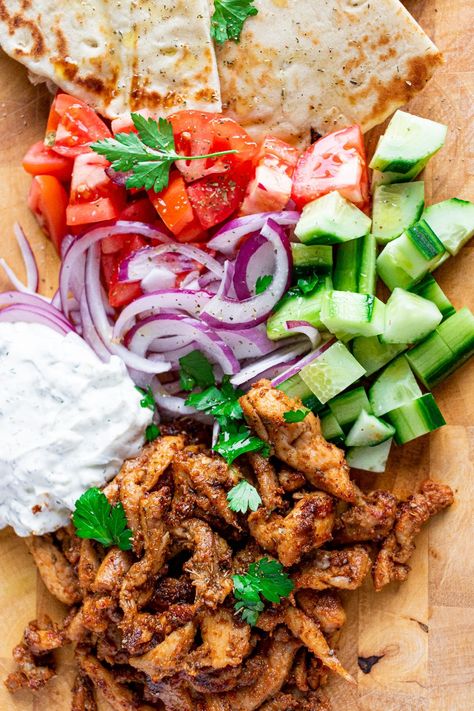 Chicken Gyro Platter, Healthy Gyros, Gyro Platter, Healthy Gyro, Gyro Recipes, Mediterranean Platter, Greek Chicken Pita, Gyro Wrap, Chicken Gyro