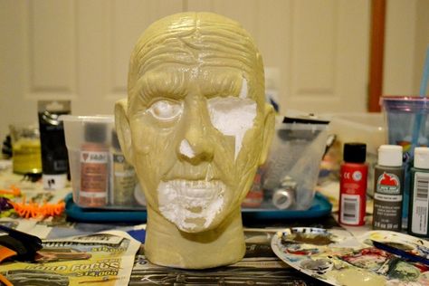 Simple and easy tutorial for painting a styrofoam zombie head for beginners. Easy zombie head prop for Halloween, use as a prop, decoration or for a haunted house. No painting skills needed!. Styrofoam Head Halloween Diy, Painting Styrofoam Heads, Zombie Crafts, Styrofoam Heads, Halloween Apothecary Labels, Zombie Style, Painting Styrofoam, Zombie Head, Styrofoam Head