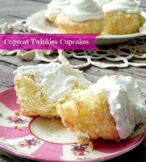 Copycat Twinkie Cupcakes Recipe via @Marye at Restless Chipotle Twinkie Cupcakes, Gourmet Cupcake Recipes, Best Cupcake, Restless Chipotle, Fun Cupcake Recipes, Fancy Cupcakes, Gourmet Cupcakes, Cupcake Flavors, Easy Cupcakes