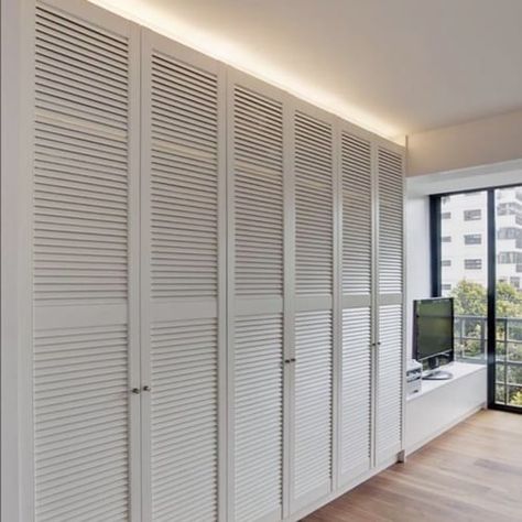 Louvre Closet Doors, Louvre Doors Wardrobe, Louvered Door Ideas, Closet Door Ideas, Louvre Doors, Bedroom Closet Doors, Bedroom Built In Wardrobe, Bedroom Armoire, Wardrobe Design Bedroom