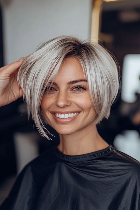 Platinum Asymmetrical Bob, Platinum Streaks, Asymmetric Bob, Shortish Hair, Short Hairstyle Ideas, Chic Short Hair, Blonde Streaks, Inspiration For Women, Honey Blonde Highlights