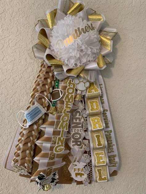 Junior Homecoming Garter, Homecoming Garders, Garders Homecoming, Garters Homecoming For Guys, Hoco Mum And Garter, Homecoming Gaters, Garters Homecoming, Garter Homecoming, Diy Garter