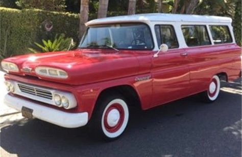 Family outgrowing its vintage Suburban Square Body Suburban, 1960s Suburbia, White Suburban, Vintage Suburban, 1990 Suburban 4x4, 1966 Chevy Truck, Old American Cars, Old Pickup, Antique Trucks