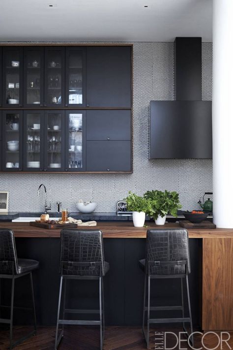 For The Single Man | Centsational Style Modern Kitchen 2020, Masculine Kitchen, Loft Kitchen, Kitchen Hood, Kitchen Black, Kitchen Decor Modern, Modern Kitchen Cabinets, Design Del Prodotto, Tiny Kitchen