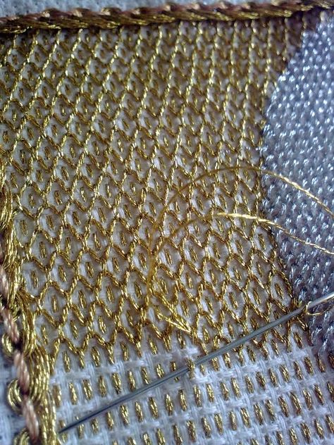 Medieval Embroidery, Gold Work Embroidery, Crazy Quilting, Couture Embroidery, Needlepoint Stitches, Needlework Embroidery, Gold Work, Gold Embroidery, Gold Thread