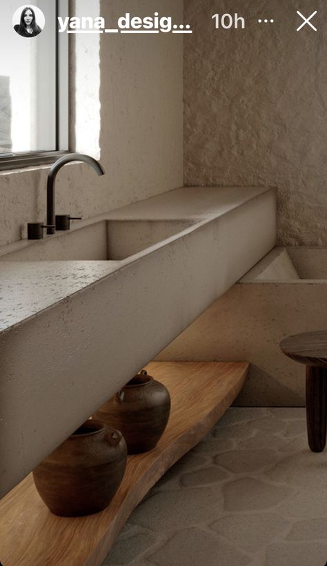 Mykonos Bathroom, Wabi Sabi Toilet, Hacienda Bathroom, Desert Bathroom, Wabi Sabi Bathroom, Drømme Bad, Wood Bath, Concept Ideas, Bathroom Inspiration Decor