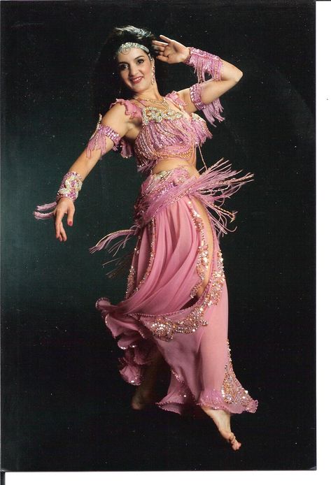 Nayima of Adelaide, Australia 1997 In pink & silver Madam Abla - Egyptian raqs sharqi costume Raqs Sharqi, Adelaide Australia, Belly Dance Costumes, Belly Dance, Dance Costumes, Textiles, Australia, Silver, Pink