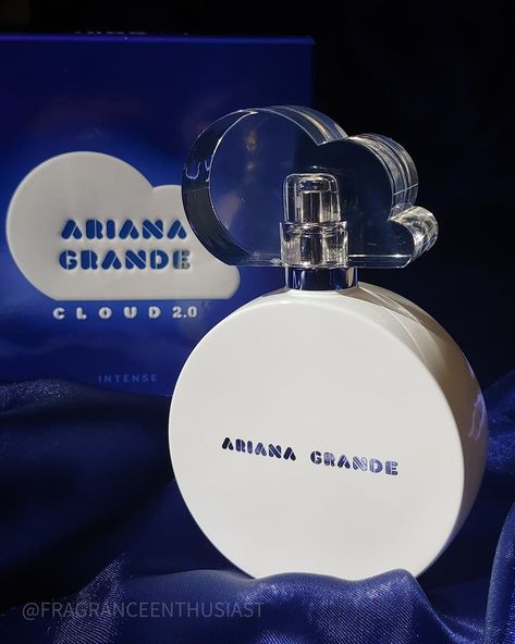 Perfume Ariana Grande, Marriage Makeup, Ariana Grande Perfumes, Ariana Merch, Ariana Perfume, Coconut And Vanilla, Baby Surprise, Ariana Grande Perfume, Vanilla Orchid