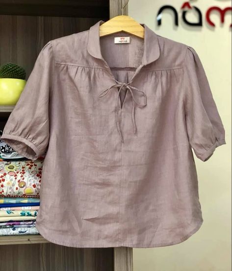 Cotton Linen Tops For Women, Cotton Tops Designs For Jeans, Cotton Tops For Jeans, Cotton Short Tops, Linen Style Fashion, Cotton Tops Designs, Stylish Kurtis Design, Simple Frocks, Linen Tops