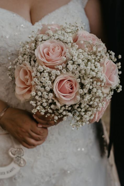 Gypsophila Wedding Bouquet Bridal, Bridal Bouquet With Gypsophila, Bride Flower Bouquet Gypsophila, Bride Bouquets Gypsophila, Wedding Bouquets With Gypsophila, Pink Brides Bouquet, Princess Wedding Flowers, Wedding Bouquets Roses Pink, Wedding Toss Bouquet