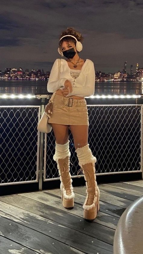 Winter Outfits Dress, Outfits For Ladies, Corduroy Mini Skirt, Stylish Winter Outfits, Earthy Outfits, Outfits Dress, 2000s Fashion Outfits, Swaggy Outfits, Mode Inspo