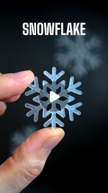 Isomalt Decorations Tutorials, Isomalt Decorations, Winter Dessert, Fine Dining Desserts, Snowflake Decoration, Winter Desserts, Sweet Christmas, Winter Wonder, Don't Be Afraid