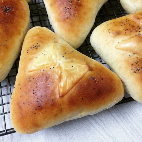 Tuna Buns (tang zhong method) Tangzhong Rolls, Tuna Buns, Milk Bread Tangzhong, Tangzhong Brioche, Tongguan Roujiamo Bread, Poppy Seeds, Bread Flour, Powdered Milk, Instant Yeast