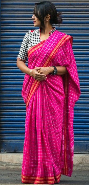 Blouse pairing - checks with contrast checks! Highneckblouse Designs, Blouse Designs High Neck, Saree Blouse Styles, Cotton Saree Blouse Designs, Cotton Blouse Design, Checks Saree, Saree Blouse Neck Designs, Sari Blouse Designs, Indian Saree Blouses Designs