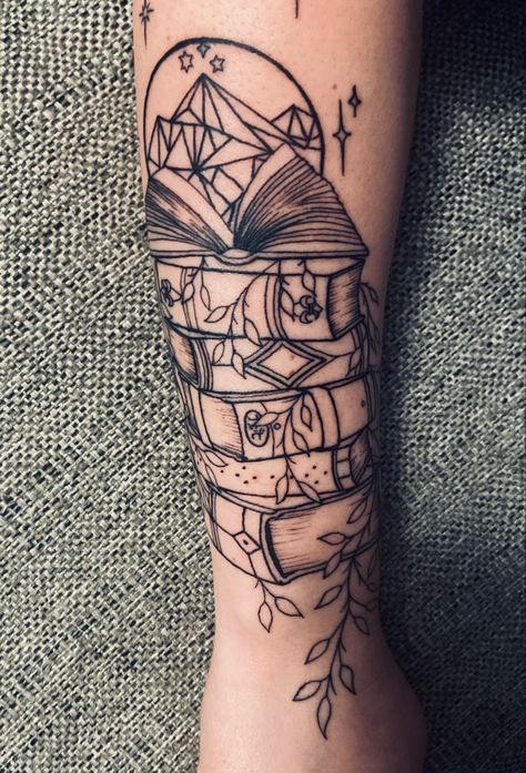 Sarahjmaas Tattoo, Rhysand Knee Tattoo, Spell Book Tattoo, Book Stack Tattoo, Author Tattoo, Booklover Tattoo, Book Dragon Tattoo, Acomaf Tattoo, Sarah J Maas Tattoo