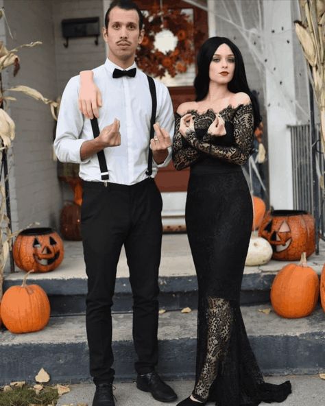 31 Creative Halloween Costumes for Couples 2024 - Beauty Bruh Gomez Addams Costume, Gomez And Morticia Addams, Morticia Addams Costume, Couple Costumes For Halloween, Costume Couple, Cute Couples Costumes, Diy Couples Costumes, Best Couples Costumes, Gomez And Morticia