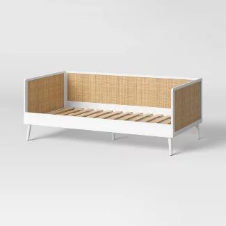 Coastal Daybed, Futon Ideas, Daybed White, Bunk Beds Loft, Beds Loft, Beds Twin, Kids Daybed, Daybed Headboard, Japanese Apartment