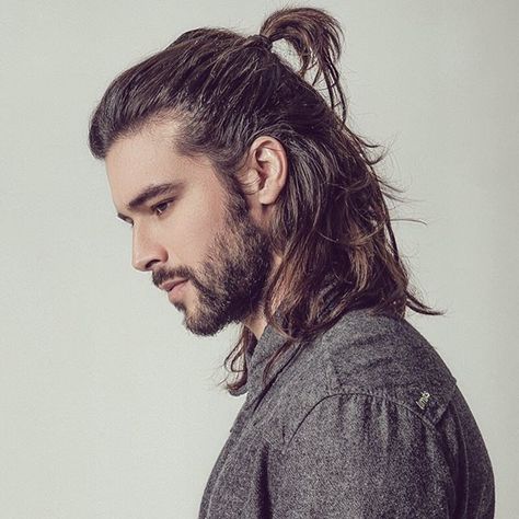 Foto @jeffsegenreich @marcoantonioferraz @missemanuelle Ponytail Hairstyles For Men, Mens Ponytail Hairstyles, Man Ponytail, Fun Ponytails, Man Bun Hairstyles, Medieval Hairstyles, Long Beard, Double Ponytail, Blonde Ponytail