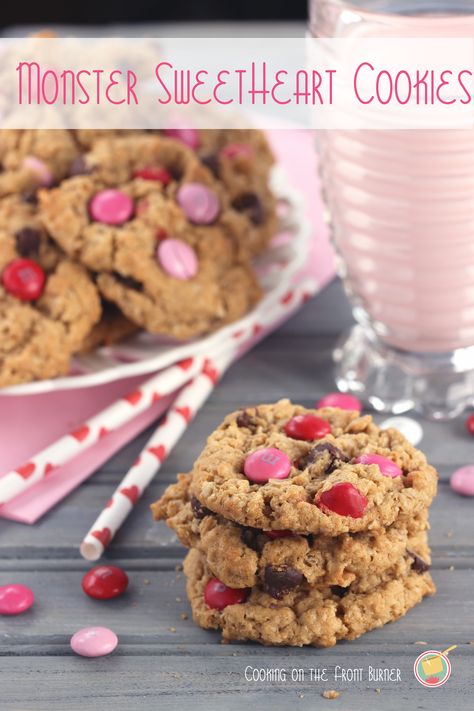 Monster Sweetheart Cookies Red Velvet Milkshake Recipe, Bread Booze Bacon, Kinds Of Cookies, Valentines Day Desserts, Valentines Day Food, Milkshake Recipes, Valentines Day Cookies, Baked Goodies, Valentine Cookies